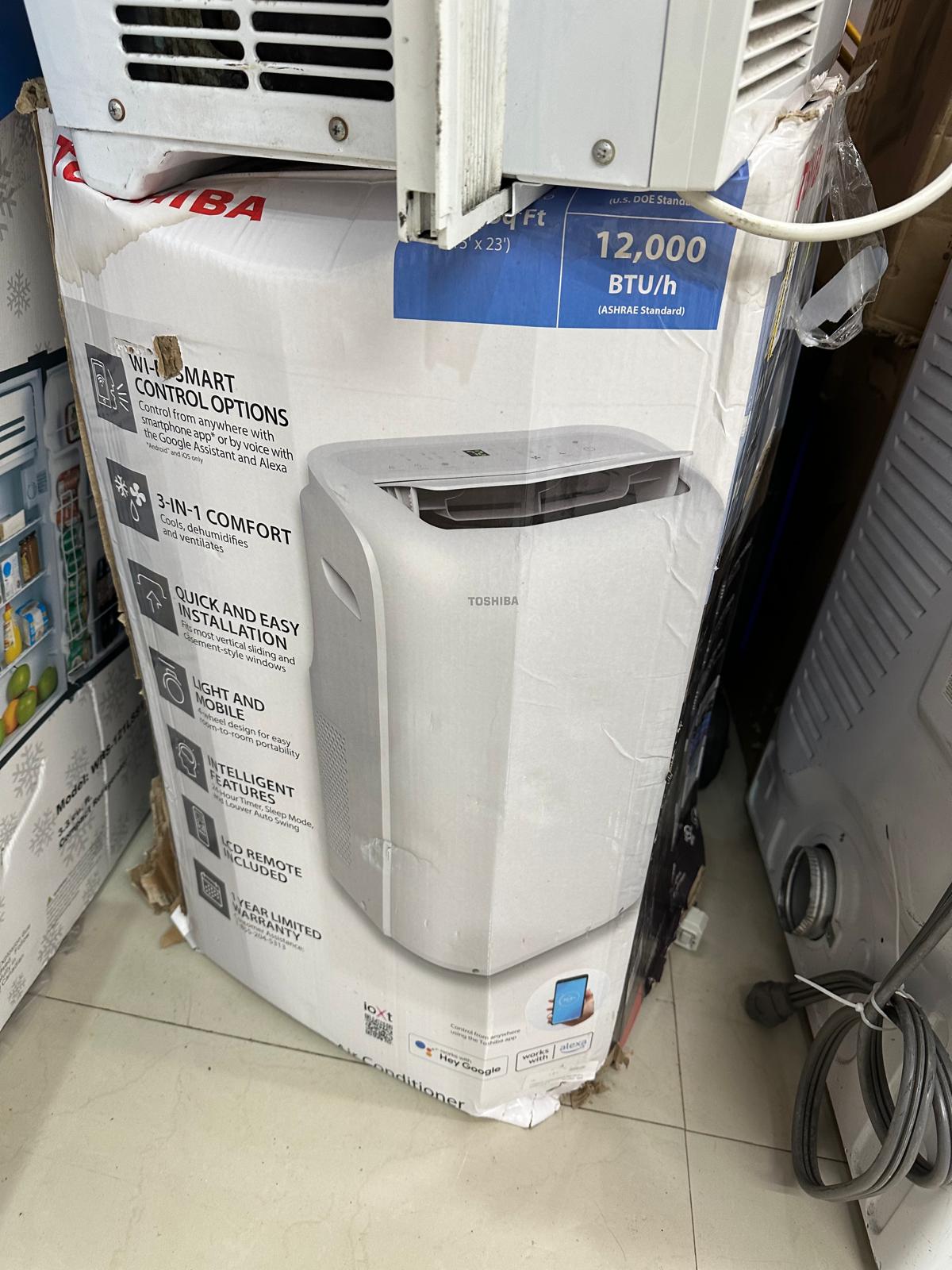 Aire acondicionado Toshiba de poco uso y en excelente estado por solo $199