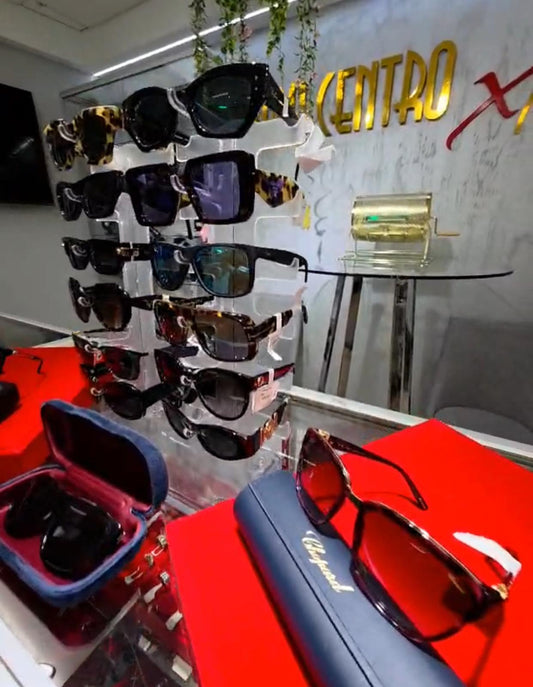 Variedad de Gafas de marcas OG $149 Reg $300 aprox
